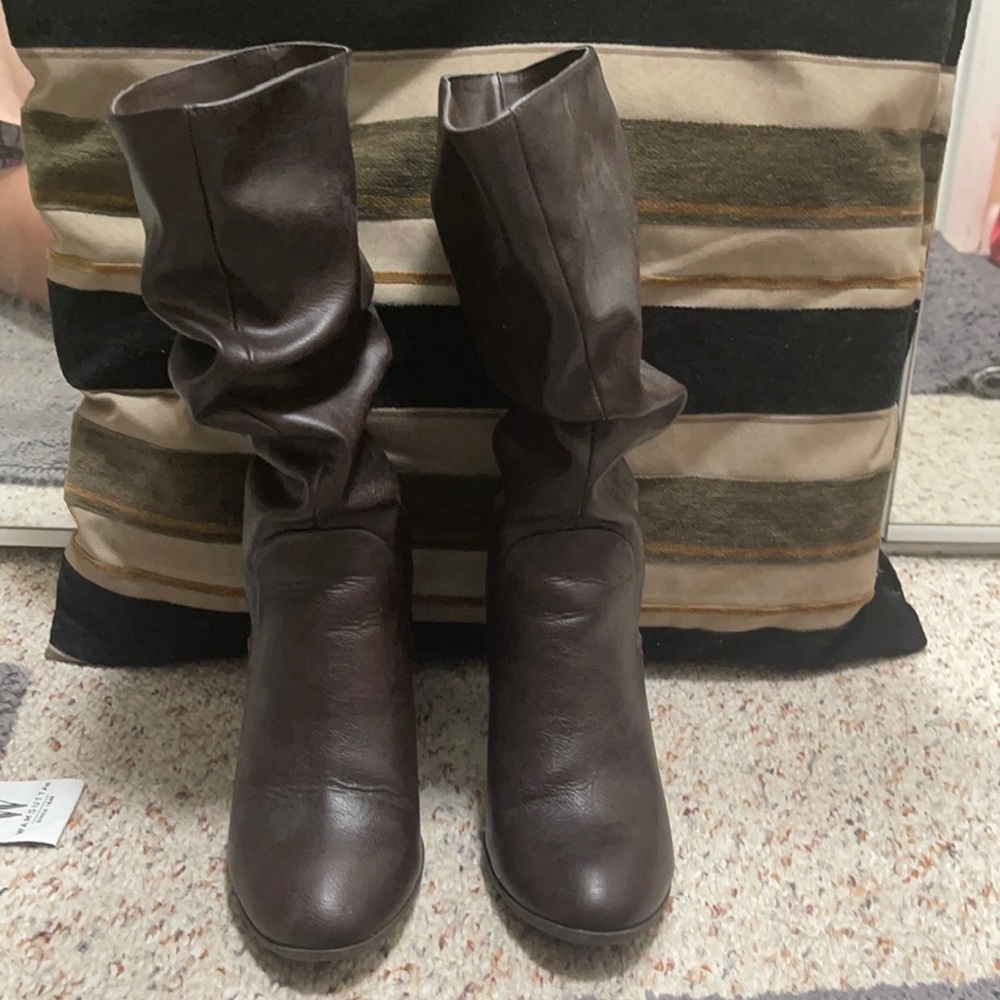 RAMP HEEL BOOTS